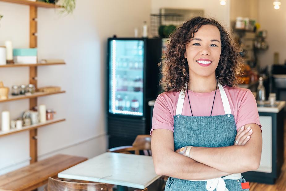 smiling-cafe-owner